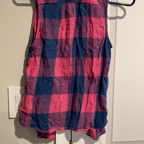 Hollister Plaid Sleeveless Button Shirt Size XS - Picture 5 of 6